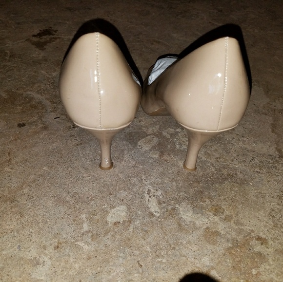 Shoe - Picture 3 of 3